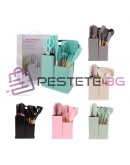 Комплект кухненски прибори от 33 части със стойка, силикон за храна и дърво